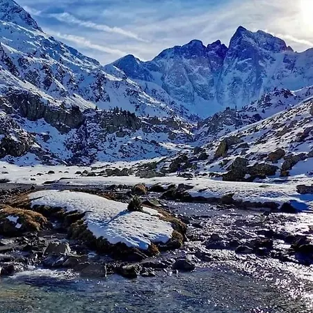 Lejlighed Avec Balcon Face Aux Montagnes - Fr-1-812-9